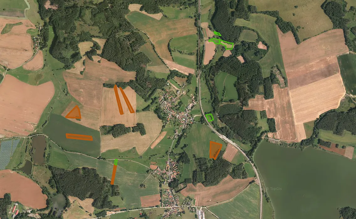 Prodej pole 60542 m²